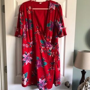Old Navy red floral wrap dress in size XXL